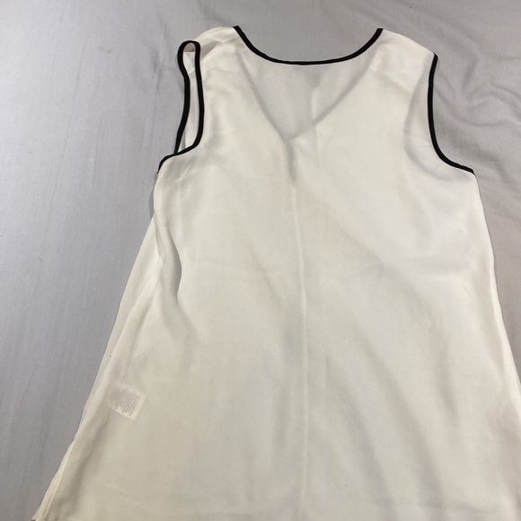 Halogen white tank top with black trim - Picture 3 of 3